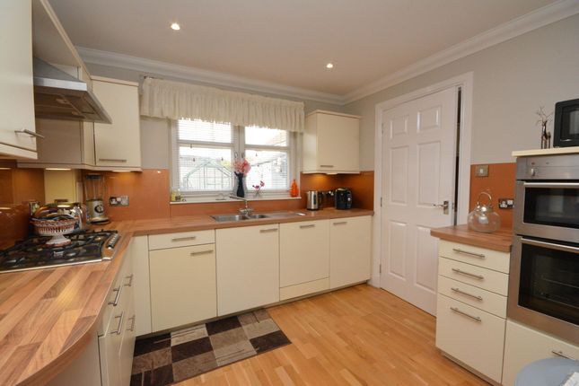 1 Wellstood Court, Bonnybridge photo 3