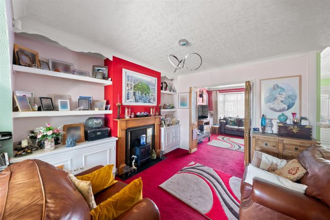 39, New Road, Uxbridge photo 4