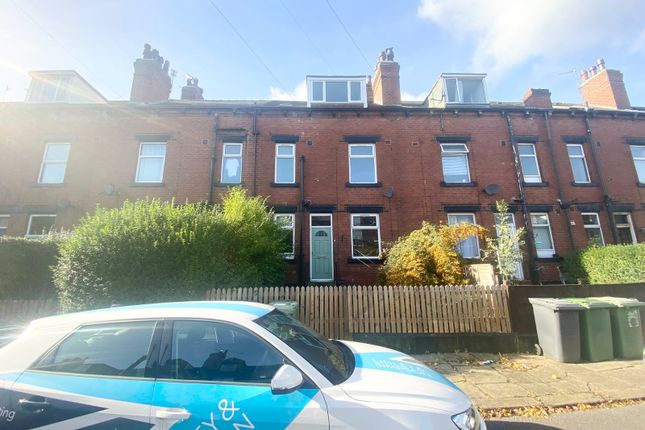 3-bed terraced on Park Avenue, Leeds, £1,100/mo