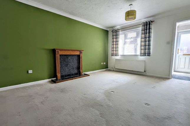 43, St. Andrews Road, Bordon photo 2