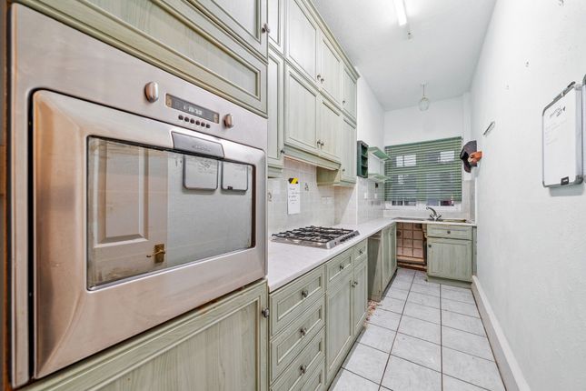 Flat 2, 18 Edward Road, Bromley photo 3