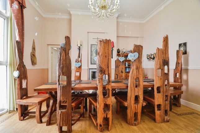 Flat 3, The Regency Mansions, Newcomen Terrace, Redcar photo 4