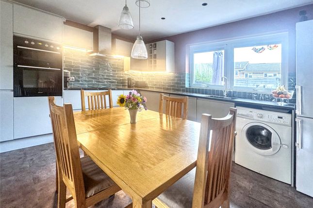 4 Hamilton Close, Midhurst photo 4