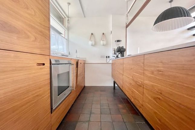 42 Hatfield House, Baltic West Street, London photo 3