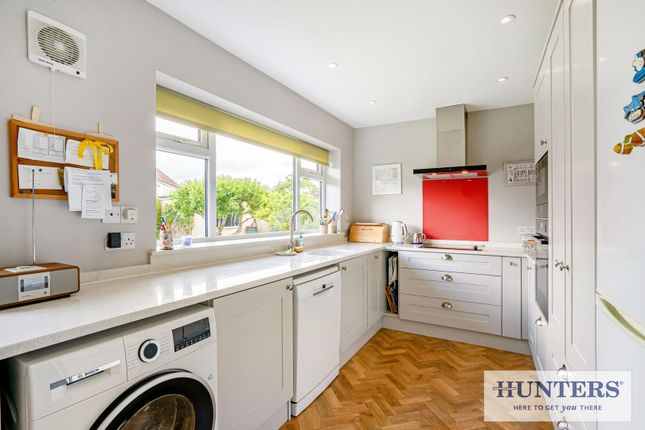 32, Hawksworth Avenue, Leeds photo 4
