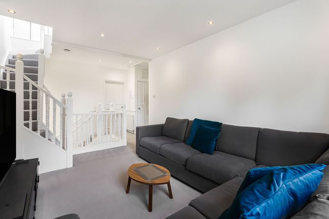 25d, Churchfield Road, Ealing photo 4