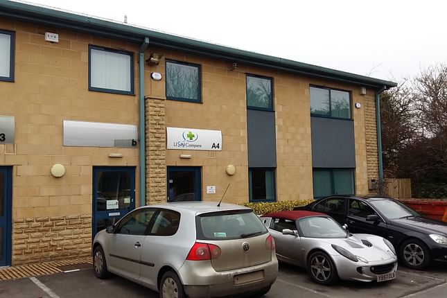 Office to let in Lakeside Business Park, Broadway Lane, South Cerney