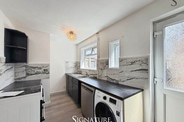 28 Dupont Gardens, Leicester photo 5