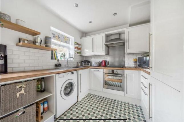Terraced house to rent in Jackson Avenue, Rochester