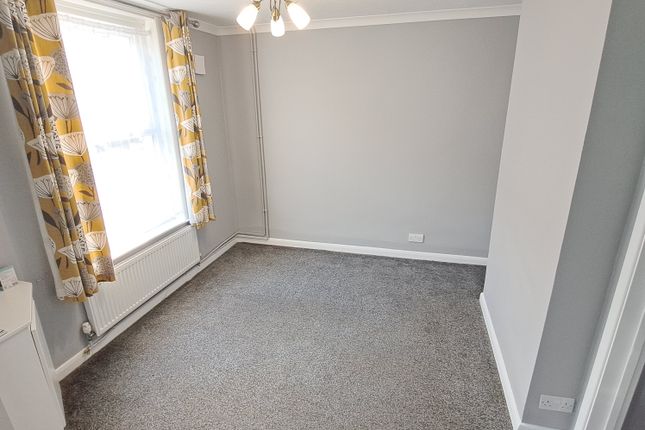 124, Leesland Road, Gosport photo 2