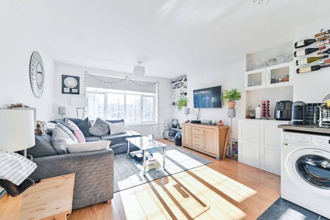 Flat for sale in Drewstead Road, Streatham Hill, London