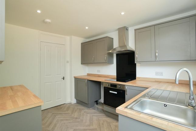 24, Kirklands, York photo 3