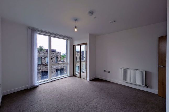 17 Stickle House, Creative Road, London photo 4