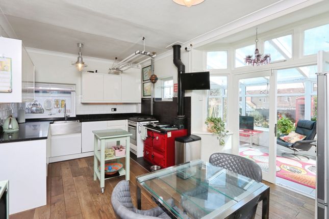 45, Downing Road, South Yorkshire photo 4