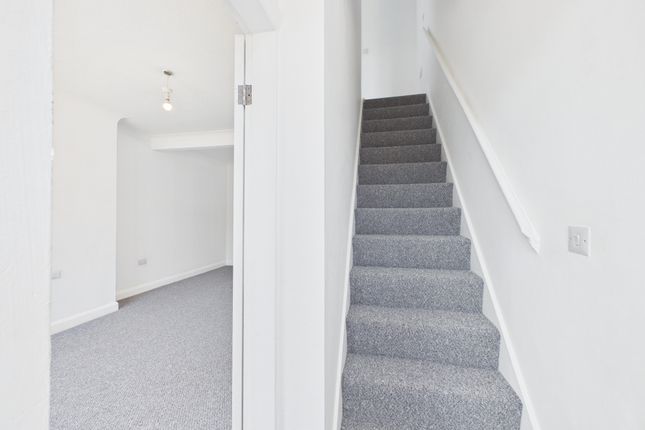 11, Chester Road, Hull photo 2