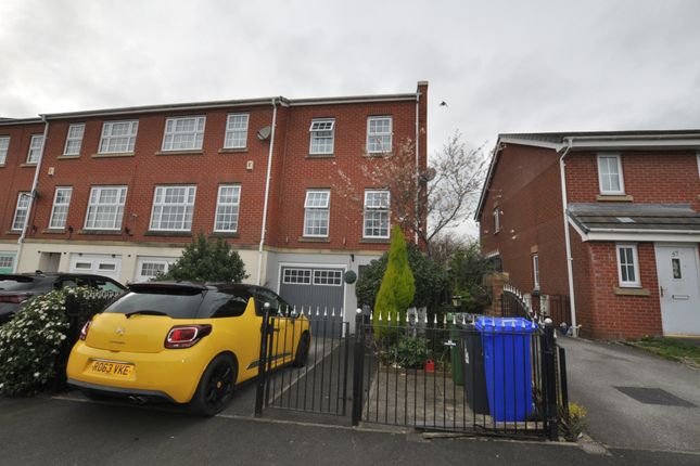 Town house for sale in Thornway Drive, Ashton-Under-Lyne