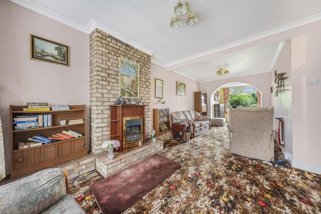 49, Cherrydown Close, London photo 3