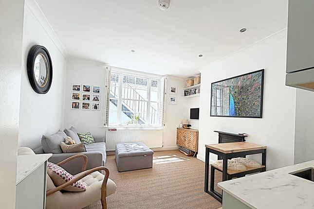Flat 40A, 40A, Orsett Terrace, London photo 3