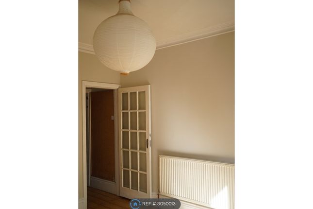 Belgrave Square, Highfields, Sheffield photo 2