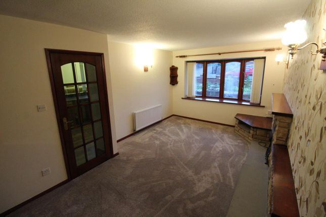 5, Meadow Court, Castleford photo 5