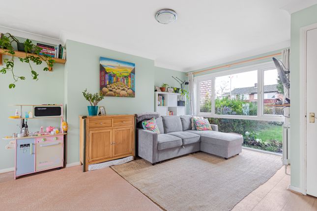 23, Resbury Close, Sawston photo 2