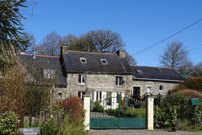 Thumbnail Property for sale in Brittany, Cotes D'armor, Mael-Carhaix