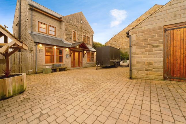Thumbnail Detached house for sale in Higher Howorth Fold, Burnley