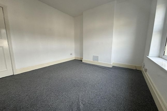 98,FFF, North Road, Cardiff photo 5