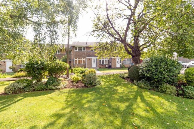 34, Dell Farm Road, Ruislip photo 2