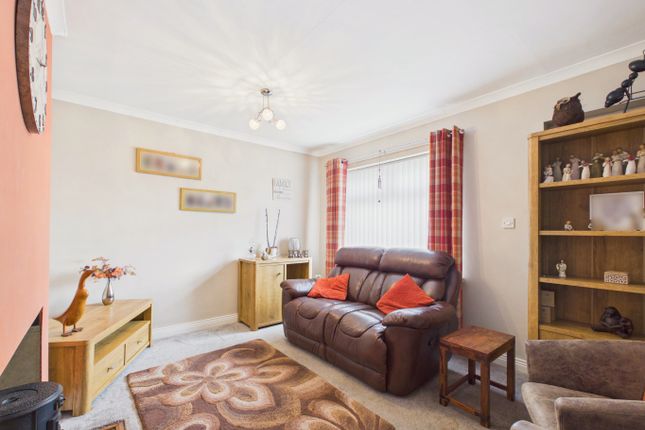6 Lambwath Villas, Skirlaugh, East Riding of Yorkshire photo 2