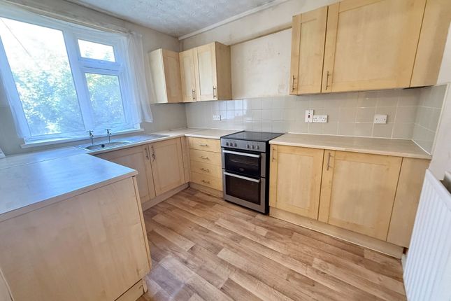 47, Dalford Court, Telford photo 2