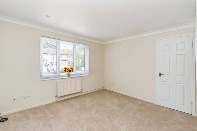 45, Rufus Gardens, Southampton photo 4