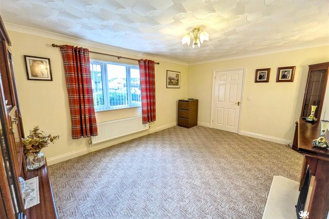 7, Trevaughan Gardens, Whitland photo 4