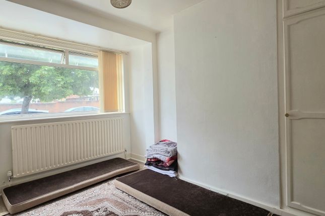 8, HARROW photo 3