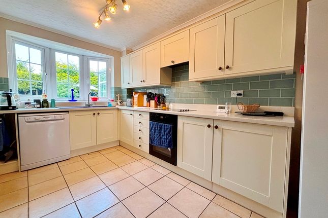 9, Jubilee Close, Bidford-on-Avon photo 2