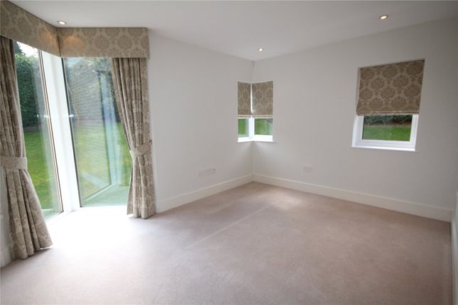 2, The Park, Gerrards Cross photo 4