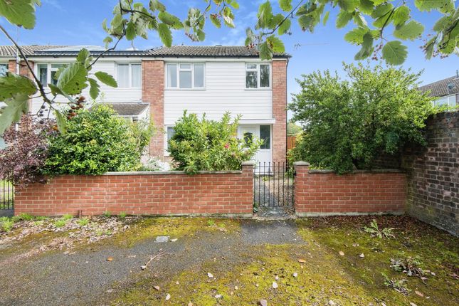 End terrace house for sale in Sutherland Close, Romsey