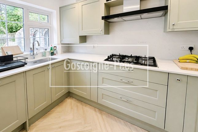 24, NEW MALDEN photo 4