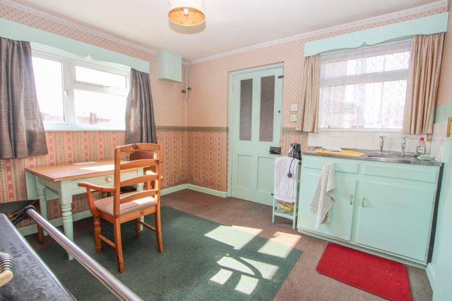 57, Cotswold Road, Chipping Sodbury photo 4