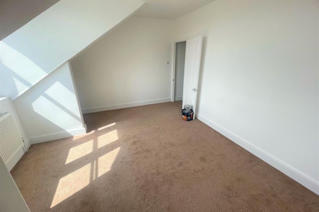 Flat 12, Norlands, 16  Beacon Hill, Herne Bay photo 5