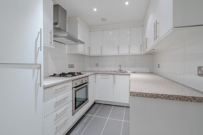 Flat 8, 71-73, Upper Berkeley Street, London photo 3