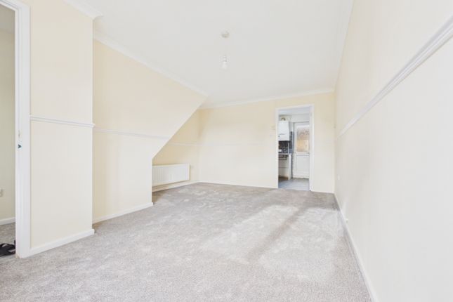 Amber Court, Swindon photo 3