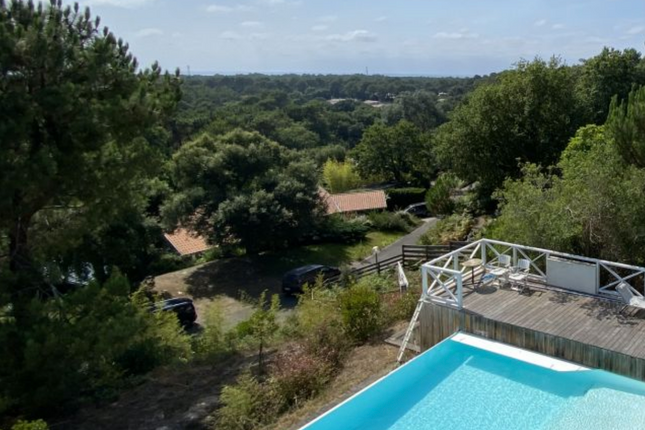 Thumbnail Villa for sale in Hossegor / Seignosse Golf Course, Breathtaking Views, Soorts-Hossegor, Soustons, Dax, Landes, Aquitaine, France