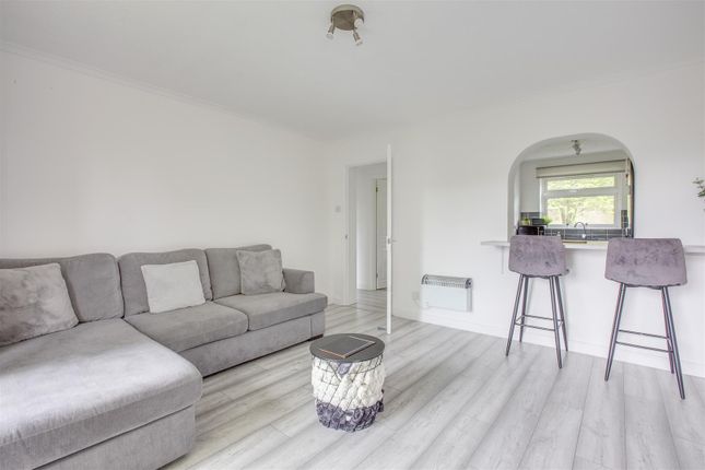 Flat for sale in Brambleside, Loudwater, High Wycombe