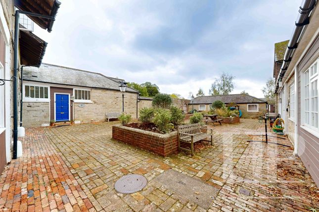 7 Hamilton Mews, Haywards Heath photo 4