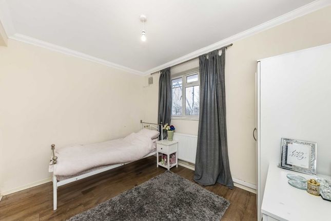 Flat for sale in White City Estate, London