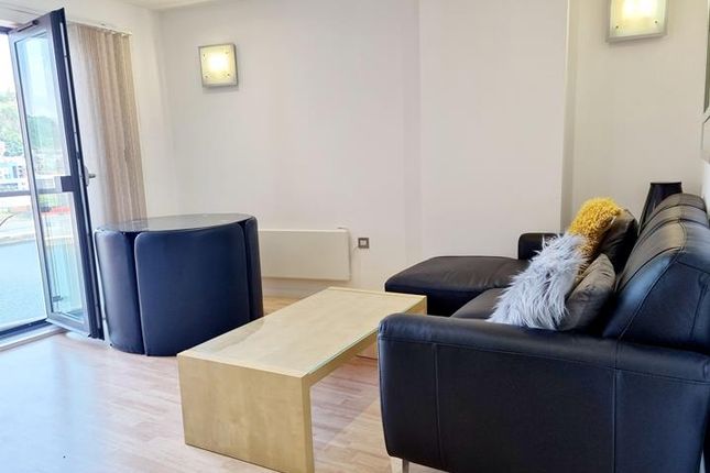 Flat to rent in South Quay, Kings Road, Swansea