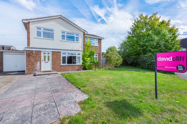 Thumbnail Detached house to rent in Mower Close, Wokingham
