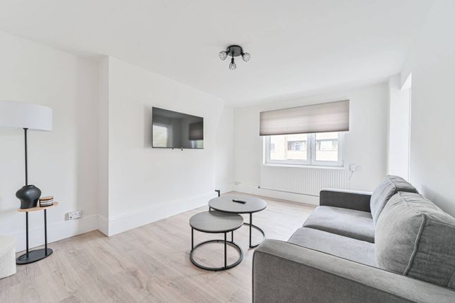 Flat to rent in Aytoun Rd, Brixton, London