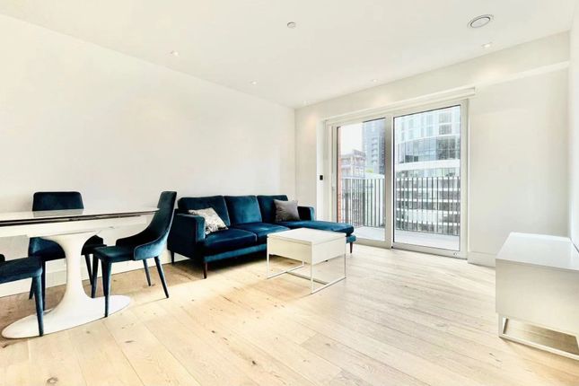 1-bed flat on Flat 20, 7a Exchange Gardens, London, £610,000